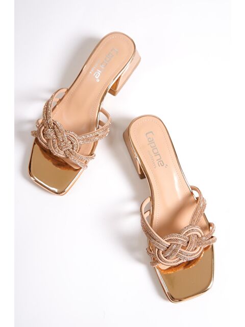 Capone Outfitters Küt Burunlu Taşlı Kalın Örgü Bantlı Kısa Topuklu Ayna Kumaş Kadın Terlik - S000180347-27599