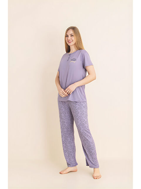 Enisena Kadın Pijama Takımı-Menekşe Kumaş-3 Düğmeli-Yaka Baskılı-12606SF