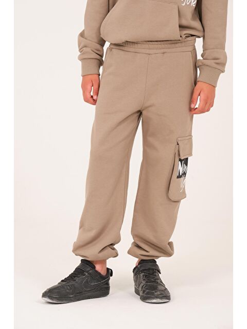 JAZZİEE Unisex Çocuk Baskılı Cep Detaylı Jogger Eşofman Altı - Açık Haki - S000316674-17354