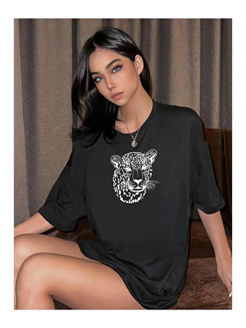 Trendseninle Kadın Siyah Leopar Figür Baskılı Oversize Tişört - S000116357-19351