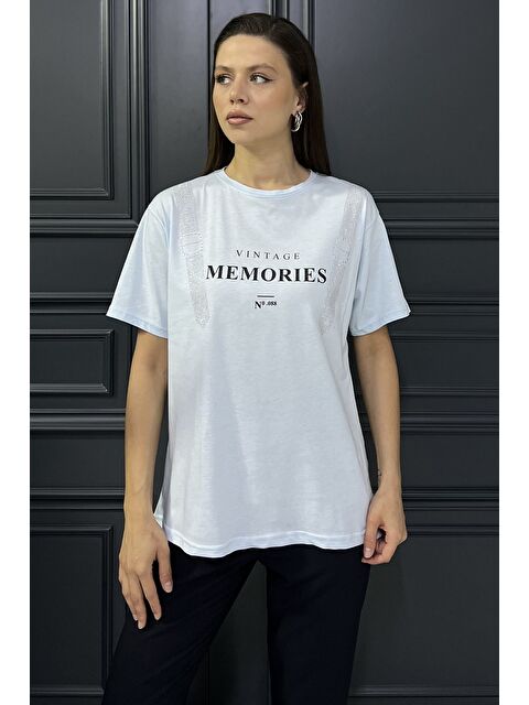 Gülseli Bisiklet Yaka Baskılı Taşlı Kadın Tişört - S000399286-17234