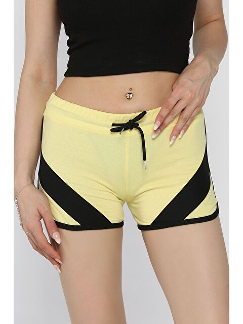 Gülseli Biyeli Kadın Baskılı Mini Şort - S000399246-20065