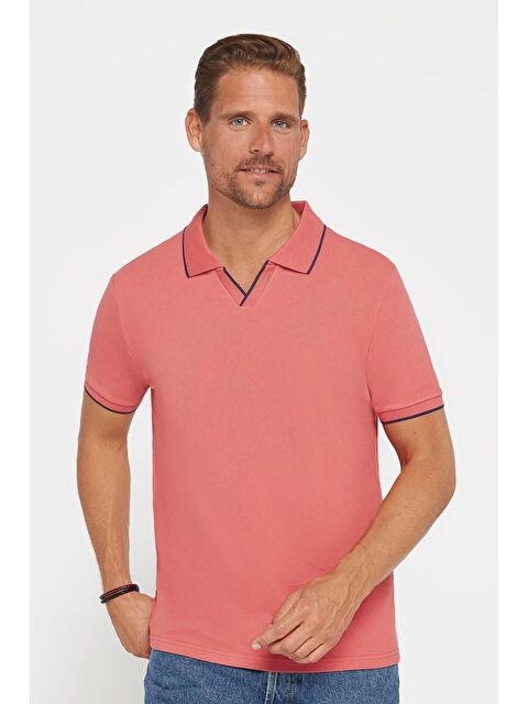 TUDORS Erkek Slim Fit Dar Kesim %100 Pamuk Düz Pike Düğmesiz Pudra Polo Yaka Tişört - S000242759-23490