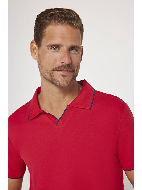 TUDORS Erkek Slim Fit Dar Kesim %100 Pamuk Düz Pike Düğmesiz Kırmızı Polo Yaka Tişört