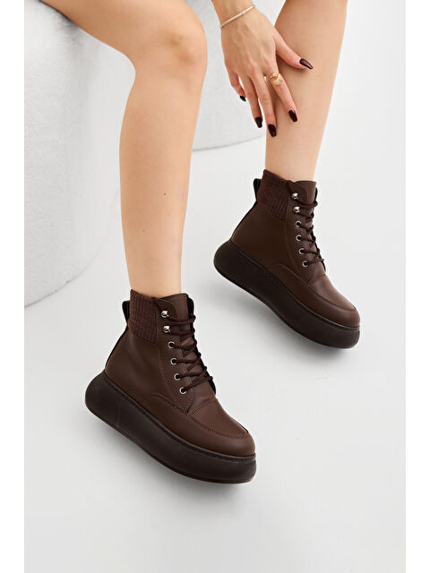 TONNY BLACK Kadın Kahve Cilt Kalın Poli Taban Lastik Boğazlı Bağcıklı Günlük Bot - S000495179-19413