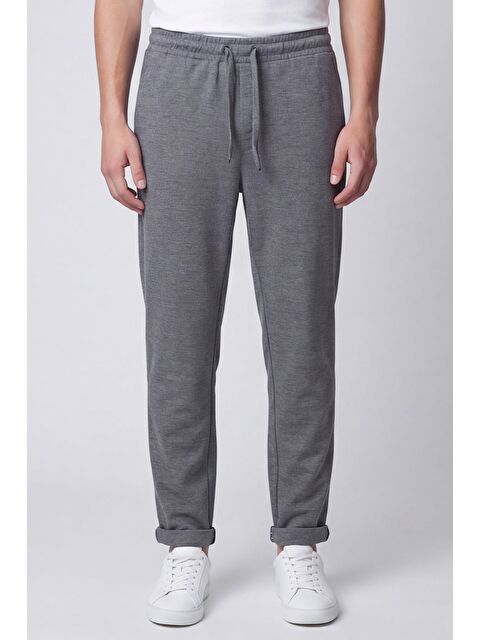 Sabri Özel Giotelli Erkek Gri Dar Kesim Slim Fit Viskon Dokuma Yan Cep Lastikli Bel Pantolon
