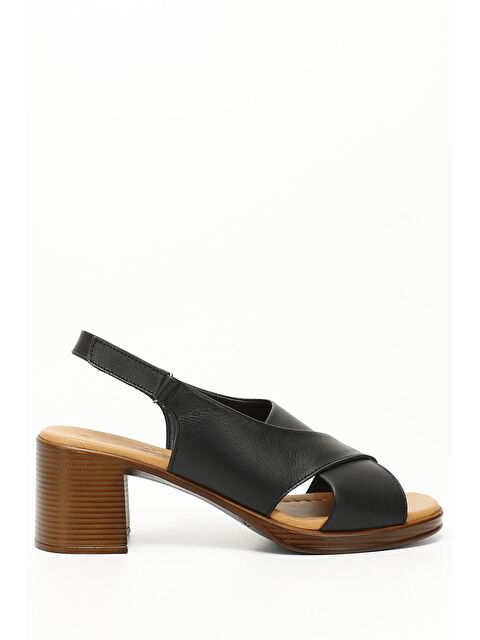 GÖNDERİ(R) SİYAH  Hakiki Deri  Kalın Topuklu Kadın Sandalet 45130