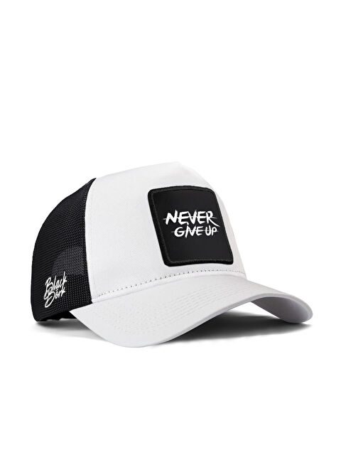 BlackBörk Never Give Up Logolu Beyaz-Siyah Trucker Şapka