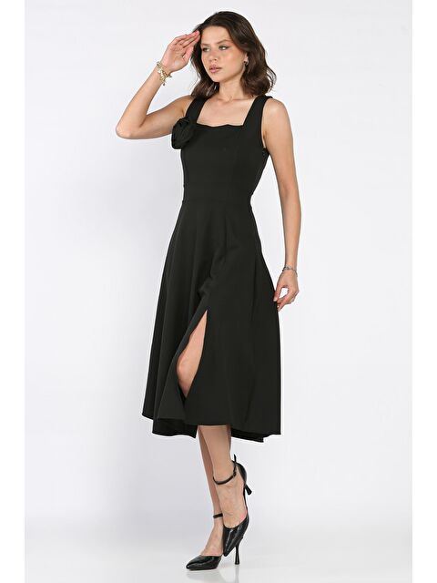 Gülseli Kare Yaka Güllü Yan Yırtmaçlı Sıfır Kol Kiloş Elbise - S000399319-19351