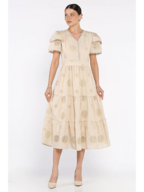 Gülseli Kadın V Yaka Ön Düğme Detaylı Fistolu Fırfırlı Elbise - S000399308-19928