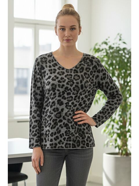 Chiccy İtalyan Gri V Yaka Uzun Kol Leopar Desenli İnce Casual Oversize Triko Bluz 64 54 - S000486448-20600