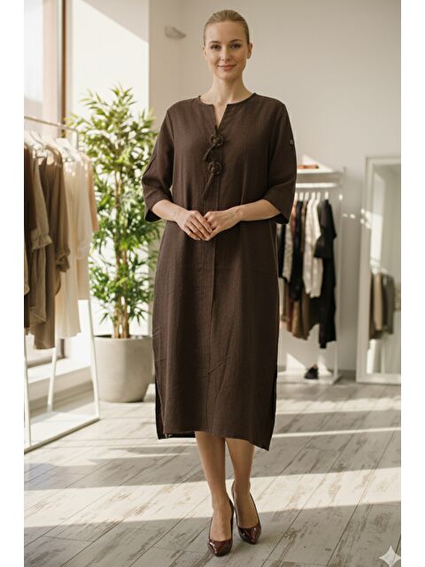 Chiccy İtalyan Kahverengi Düğmeli 3/4 Kol Yırtmaçlı İnce Fitilli Kadife Uzun Dokuma Elbise 120 55 - S000486554-19413