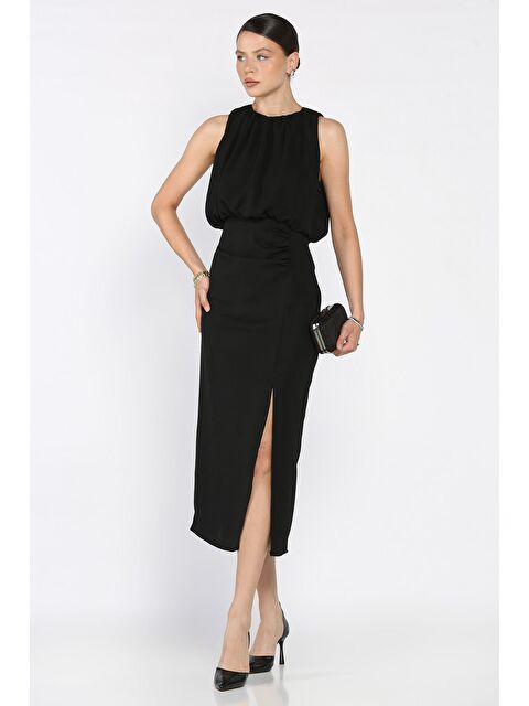 Gülseli Drapeli Ön Yırtmaç Detaylı Sıfır Kol Kadın Elbise - S000399352-19351