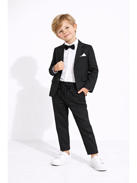 Cansın Mini Siyah Keten Ceket ve Pantolonlu Erkek Çocuk Papyonlu 4lü Takım Elbise 23521 - S000501989-19351