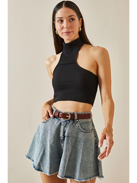 Xhan Siyah Arkası Düğmeli Crop - S000226111-19351