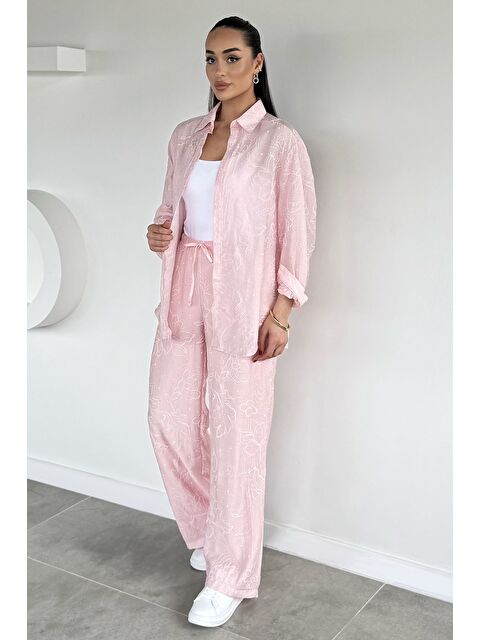 Gülseli Kadın Bel Lastikli Kabartma Desenli Pantolon