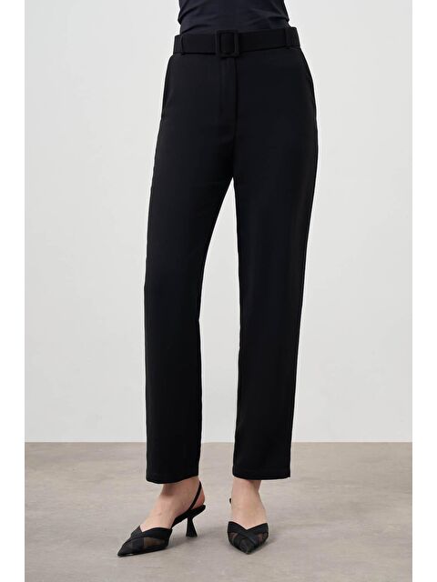 Mizalle Hazır Kemerli Siyah Pantolon - S000178229-19351