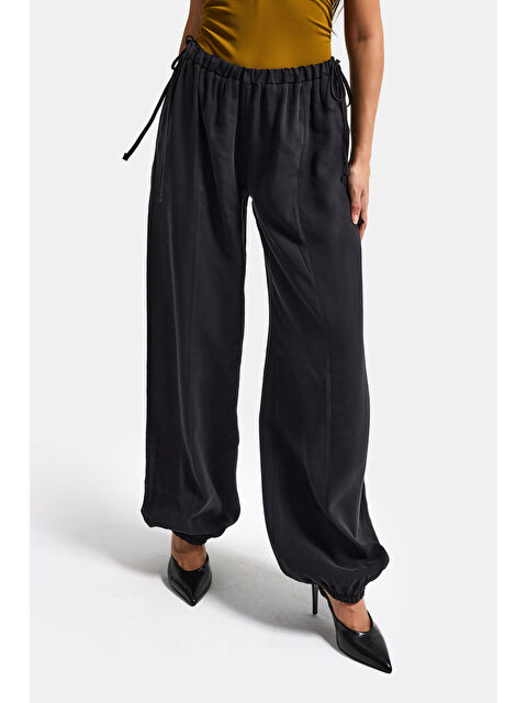 It's Basic Kadın Siyah s6-1 Baggy Jogger Fit Bol Kesim Pantolon