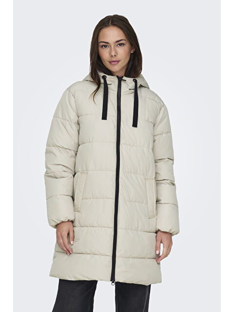 Only Onlclair Kapitoneli Regular Fit Kapüşonlu Uzun Mont 15323232 - S000303856-19413