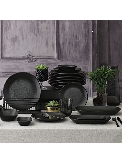 GÜRAL PORSELEN Ent Otel 12 cm Bone Kare Kayık Tabak Siyah Mat - S000336379-37646