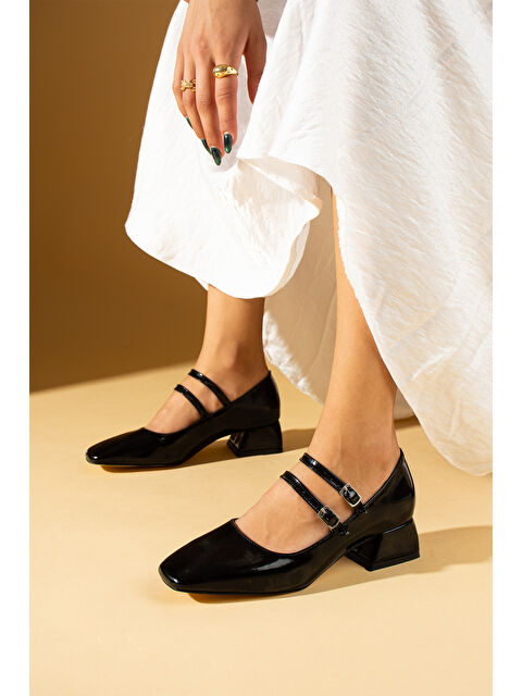 Pembe Potin Kalın Topuklu Küt Burunlu Çift Bantlı Kadın Topuklu Ayakkabı 001-266-24Rugan - S000285989-19351