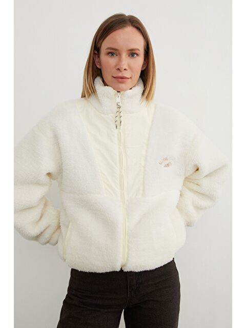 Fullamoda Yazı Nakışlı Fleto Cepli Dik Yaka Pelüş Mont - S000440864-19965