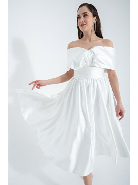 Lafaba Kadın Beyaz Kayık Yaka Kloş Midi Saten Abiye Elbise - S000496650-20063