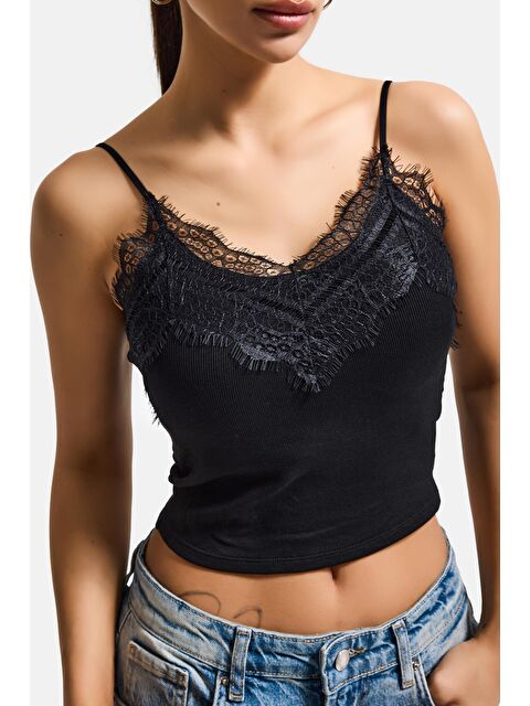 It's Basic Kadın Siyah w5 Dantel Detaylı Destekli Cup Askılı Tasarım Body