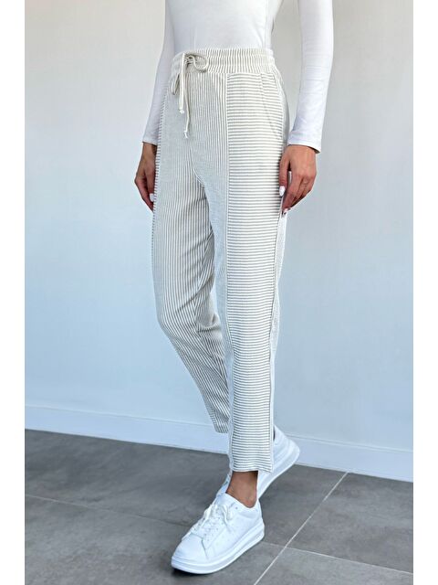 Gülseli Kadın Bel Lastikli Çizgili Havuç Pantolon