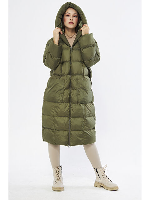 Comstar Kadın Siyah Kapüşonlu Uzun Oversize Şişme Mont - S000266351-18547