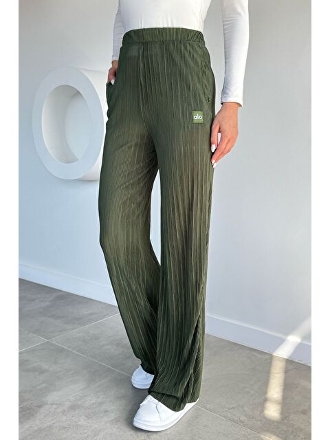 Gülseli Kadın Bel Lastikli Pileli Pantolon