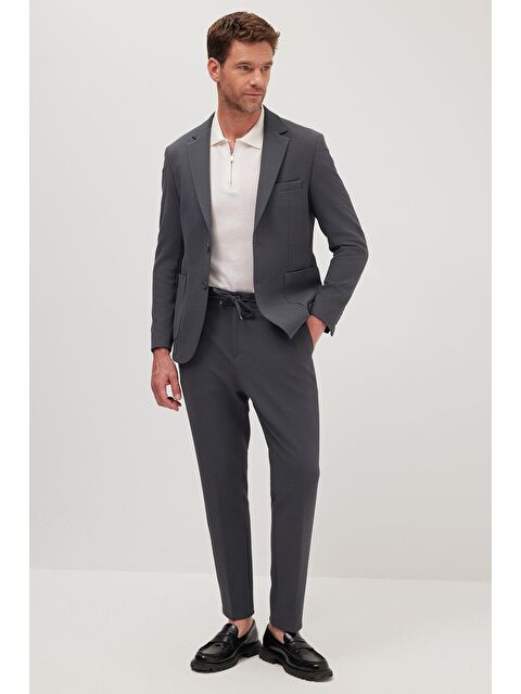 TUDORS Erkek Regular Fit Antrasit Esnek Elastanlı Kumaş Mono Yaka Torba Cepli Takım Elbise - S000520323-29666