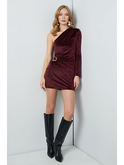 Fullamoda Aksesuar Detaylı Tek Omuz Drapeli Kadife Bluz - S000491595-19951