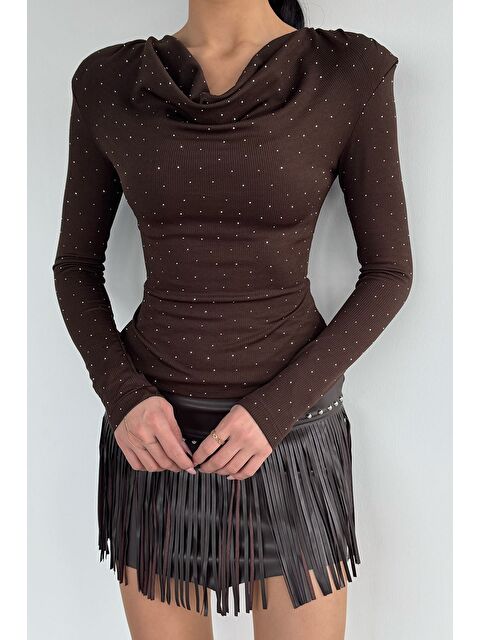 Gülseli Omuz Vatkalı Degaje Yaka Taşlı Bluz - S000491600-19413