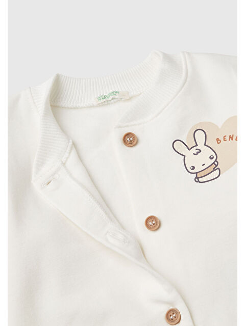 United Colors Of Benetton Bebek Beyaz Sol Göğsü Su Bazlı Baskılı Düğmeli Sweatshirt - S000343342-20063