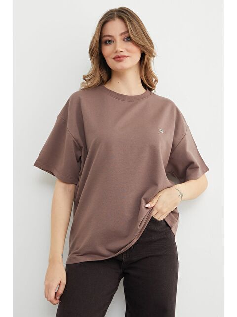 Fullamoda Fiyonk Aksesuarlı Bisiklet Yaka Oversize Tişört - S000496692-29705