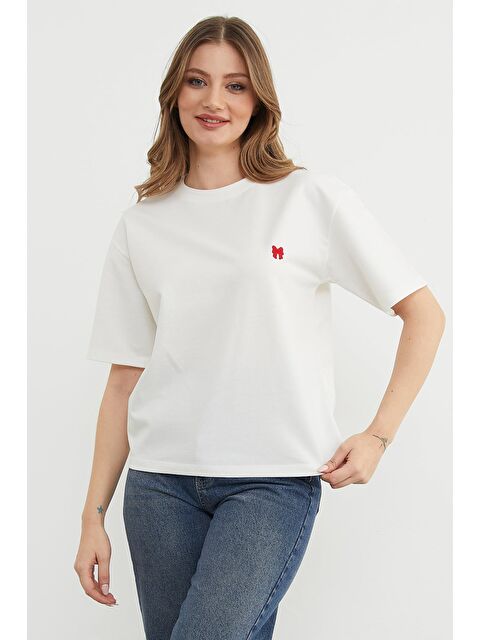 Fullamoda Basic Fiyonk Nakışlı Bisiklet Yaka Tişört - S000496693-20063