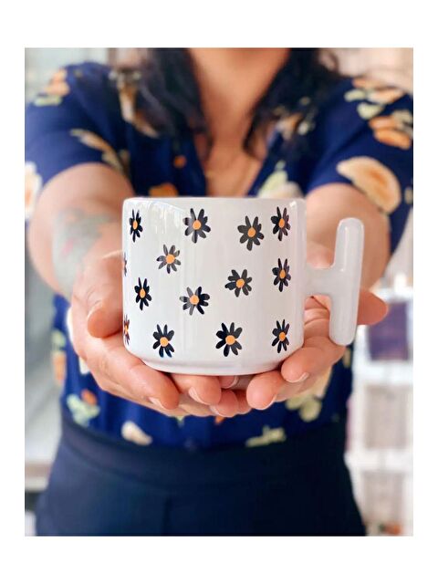 Bikutumutluluk Zarif Siyah Papatyalı Hediye Kupa Fincan - S000180660-23173