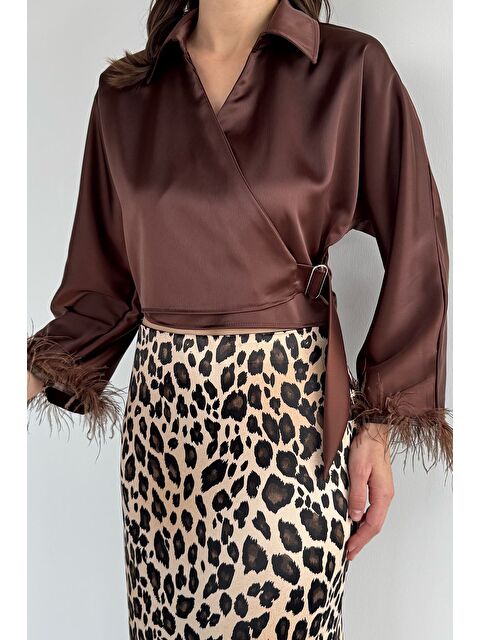 Gülseli Kadın Kol Ucu Tüylü Kruvaze Yaka Saten Bluz - S000491608-19413