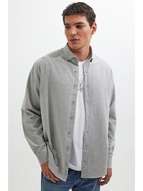 TUDORS Erkek Relax Fit Rahat Kalıp Uzun Kollu %100 Pamuk Düğmeli Spor Yaka Gri Gömlek - S000520347-20600