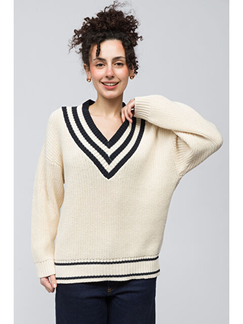 Dexia Basel   V Yaka Uzun Kollu Çizgi Detaylı Kazak   Ekru Renk - S000350641-19965