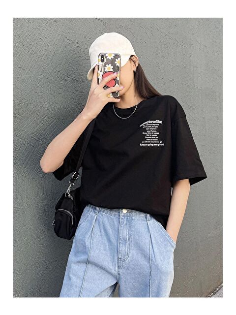 Trendseninle Kadın Siyah Nothing For Nothing Baskılı Oversize Tişört - S000116527-19351