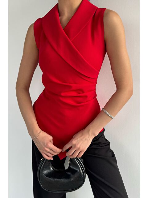 Gülseli Kadın Kruvaze Yaka Drape Detaylı Asimetrik Bluz - S000491602-20045