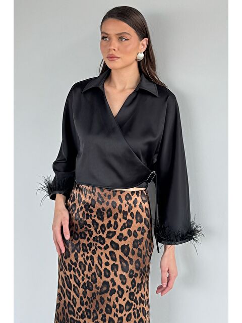 Gülseli Kadın Kol Ucu Tüylü Kruvaze Yaka Saten Bluz - S000491608-19351