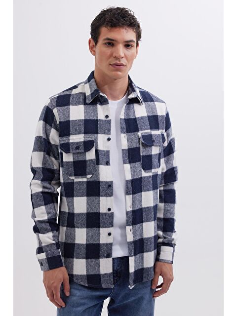 TUDORS Erkek Slim Fit Dar Kesim Uzun Kollu Kapaklı Çift Cepli Kareli Kışlık Oduncu Gömlek - S000520367-23173