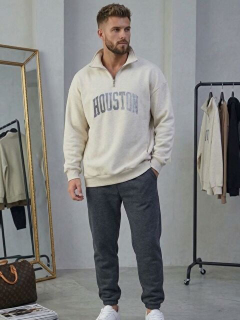 Trendseninle Erkek Bej Houston Baskılı Yarım Fermuarlı Sweatshirt