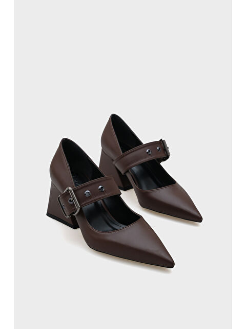 Capone Outfitters Roda Sivri Burunlu Orta Topuklu Metal Tokalı Kadın Ayakkabı - S000512728-19413