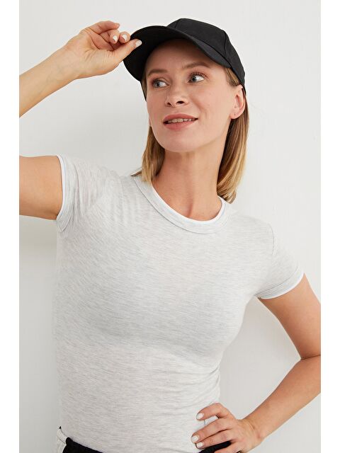 Fullamoda Basic Bisiklet Yaka Biyeli Crop Tişört - S000445019-20600