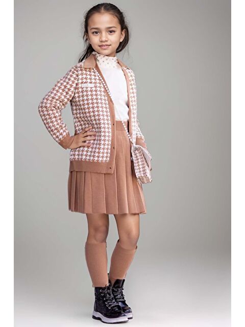 Riccotarz Kız Çocuk Kolları ve Yakası İnci Detaylı Bluz Kazayağı Desenli Triko Ceket Kahverengi Etekli Takım - S000296762-19413
