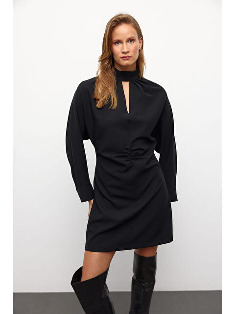 Muni Muni Büzgülü Düz Renk Mini Elbise